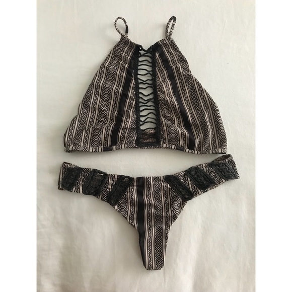 acacia swimwear Other - Acacia Swimwear Polynesia Set